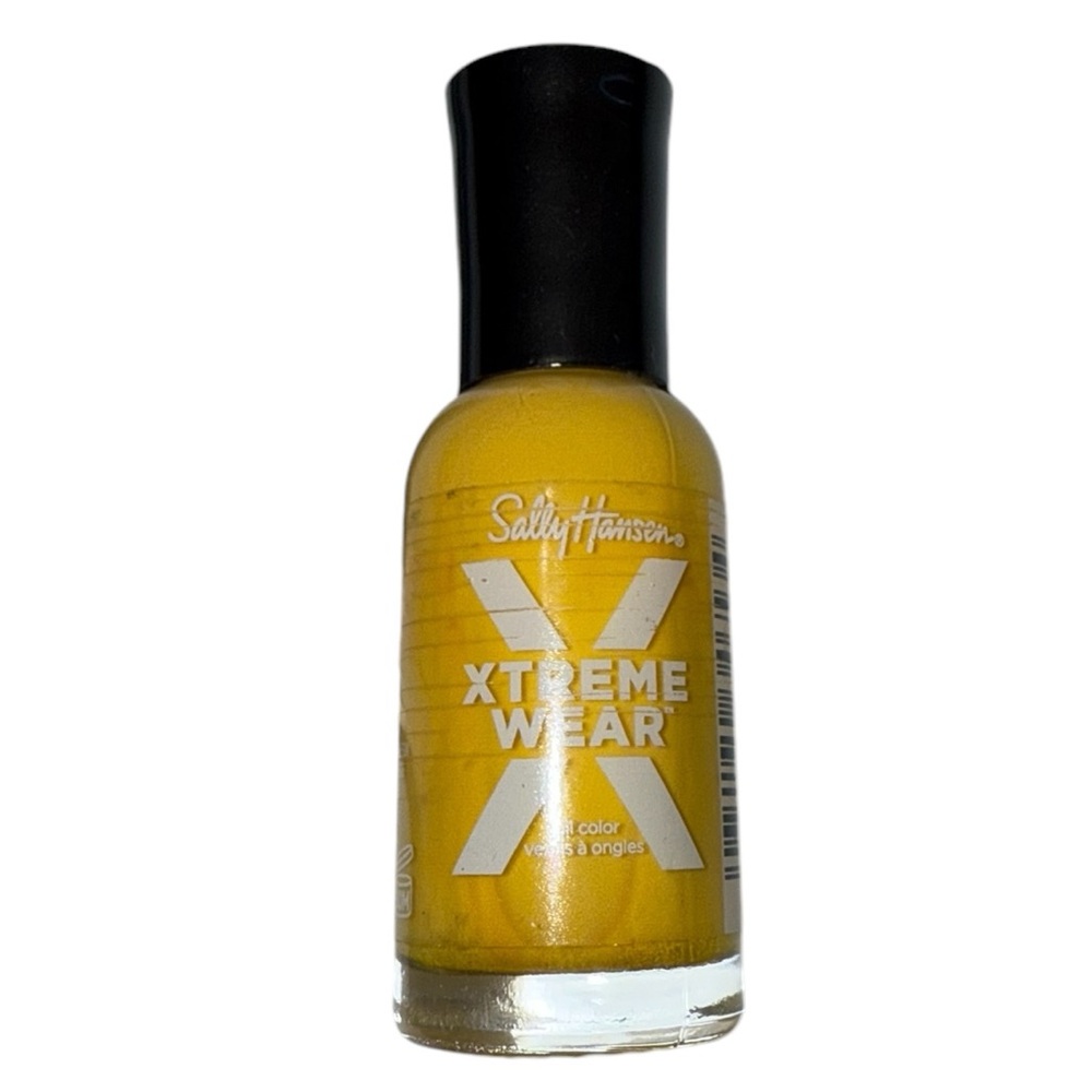 New Sally Hansen MELLOW YELLOW Xtreme Wear Polish.